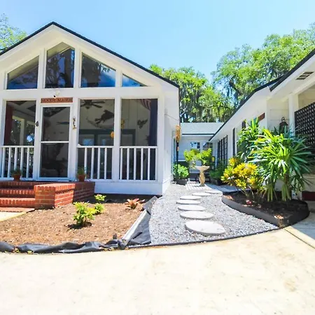 The Mini Moody - Luxurious Home Recently Renovated Close To Beach & Downtown St. Augustine Exterior photo