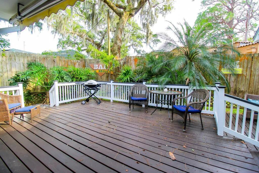 Holiday home The Mini Moody - Luxurious Recently Renovated Close To & Downtown *